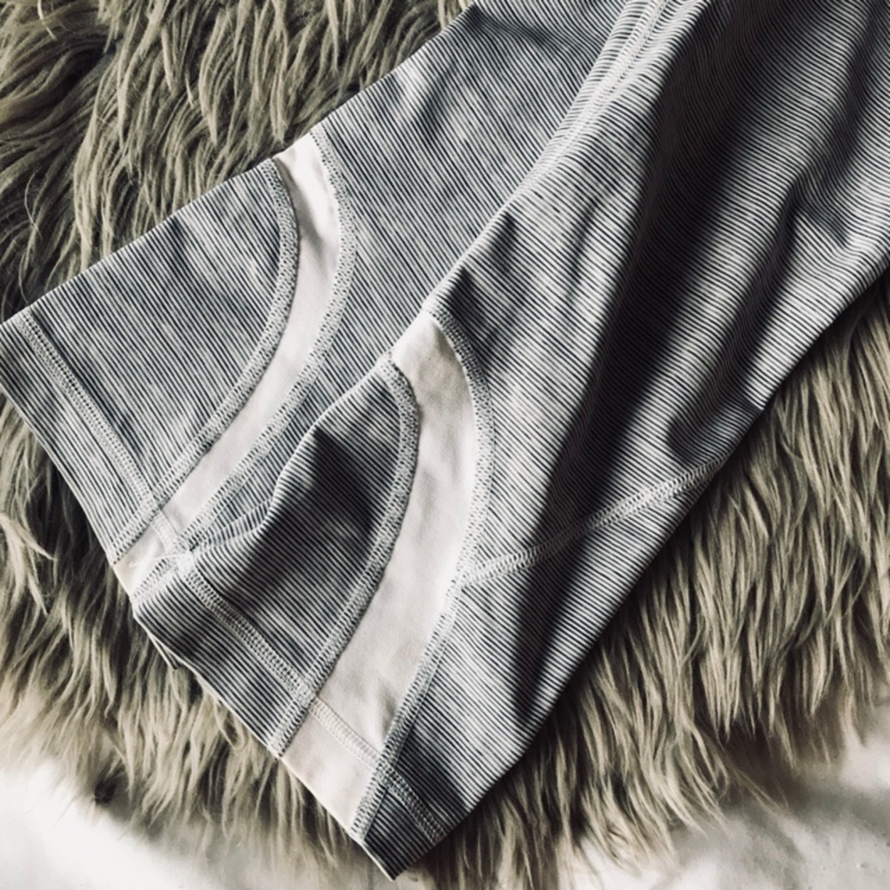 💢SOLD💢{ lululemon leggings } - Picture 4 of 6